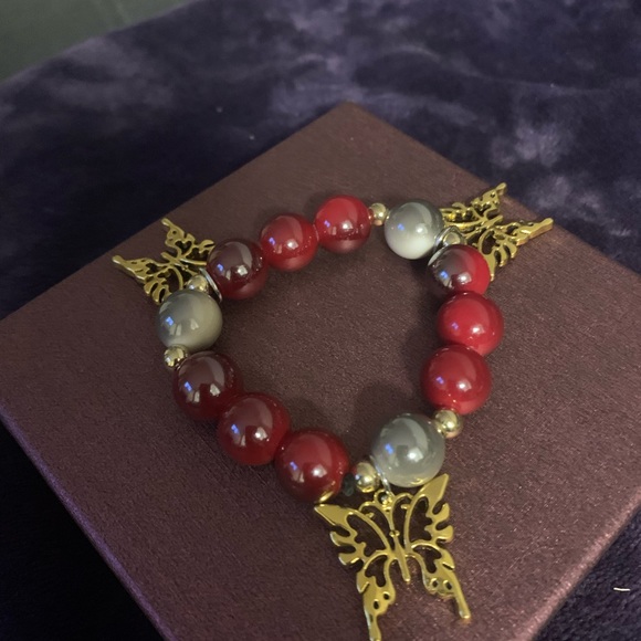 Bracelets - Picture 5 of 14